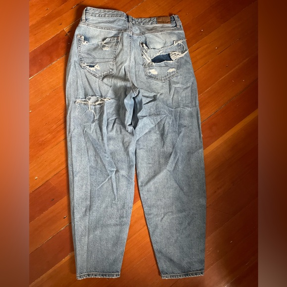 American Eagle Mom Jeans - Picture 2 of 3